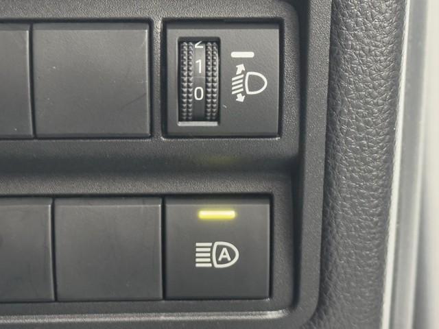 ヤリスクロス Ｇ　ＥＴＣ装備　リヤカメラ　点検記録簿　スマートエントリー　イモビライザー　オートエアコン　アルミホイール　キーレス　パワーウィンドウ　クルコン　ＡＢＳ　ドライブレコーダー　エアバッグ　パワーステアリング（11枚目）