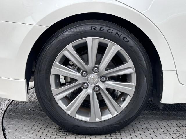 クラウンハイブリッド アスリート　エアバッグ　地デジＴＶ　横滑り防止　ＡＣ　ＤＶＤ再生　ＡＢＳ　キーフリー　スマートキー＆プッシュスタート　パワステ　オートクルーズ　ＥＴＣ付　ミュージックプレイヤー接続可　バックカメラ　メモリーナビ（19枚目）