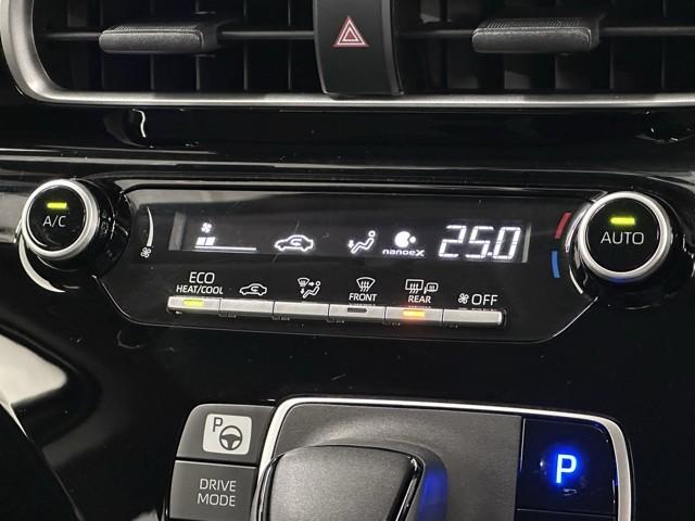 アクア X オールシーズンタイヤ パノラミックモニター 踏み間違い防止 100V ナビ&TV ドライブレコーダー フルセグ 点検記録簿 LEDライト スマートキー 横滑り防止機能 アルミ オートクルーズ ETC(9枚目)