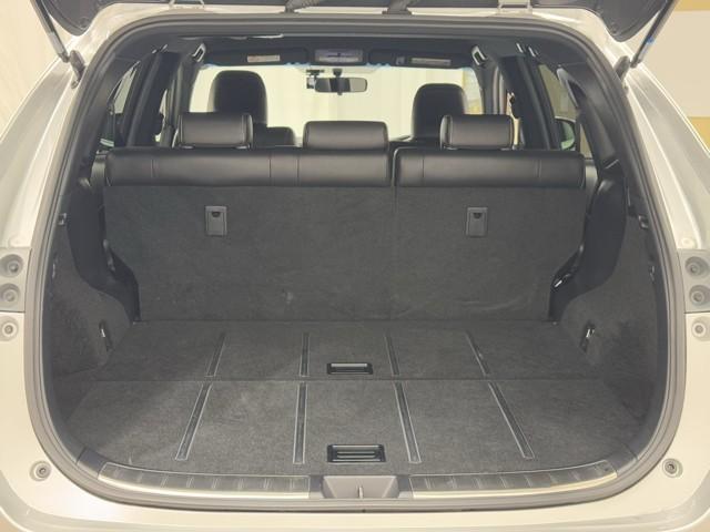 ハリアーハイブリッド エレガンス　フルセグテレビ　点検記録簿　サイドカーテンエアバック　イモビライザー　メモリナビ　ミュージックプレイヤー接続可　エアコン　Ｓキー　ＬＥＤヘッド　ＥＴＣ車載器　アルミ　ＡＢＳ　パワーウインドウ　キーレス（16枚目）