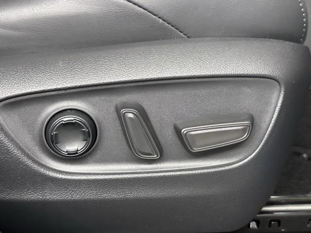 ハリアーハイブリッド Ｚ　レザーパッケージ　パノラマサンルーフ　地デジ　横滑防止　盗難防止システム　Ｂモニター　革　ＬＥＤライト　パワーウィンドウ　クルコン　スマートキ－　助手席エアバック　パワーシート　エアバッグ　点検記録簿　オートエアコン（15枚目）