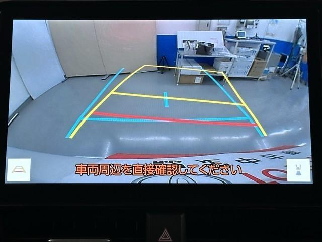 ヴォクシー ハイブリッドＳ－Ｚ　パワーウィンドウ　ＤＶＤ再生機能　インテリキー　横滑防止装置　地デジＴＶ　アクティブクルーズコントロール　フルオートエアコン　リアカメラ　エアバッグ　ＡＢＳ　１００Ｖ充電　ナビＴＶ　ＷＡＣ　キーレス（7枚目）