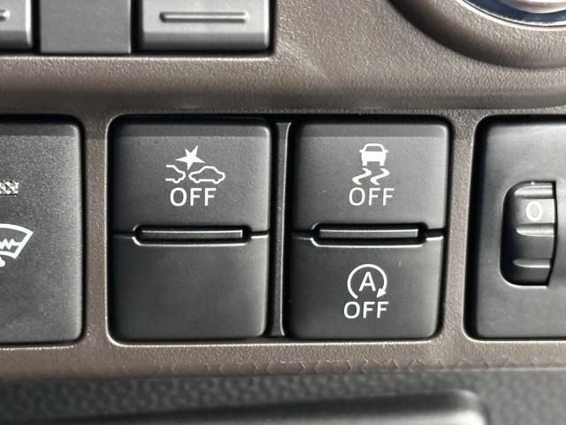 先進の安全装備ついてます。詳しい装備内容、仕様等につきましてはスタッフにお問合せ下さい。