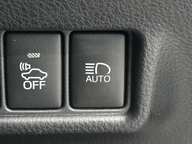 Ｃ－ＨＲ Ｇ　ハーフ革　ＴＳＳ　エアロ　アイドルストップ　ＤＶＤ再生可　定期点検記録簿　ＬＥＤヘッド　バックモニタ　イモビライザー　ナビ＆ＴＶ　ＥＴＣ付　キーフリーシステム　スマキー　横滑り防止機能　クルーズＣ（15枚目）