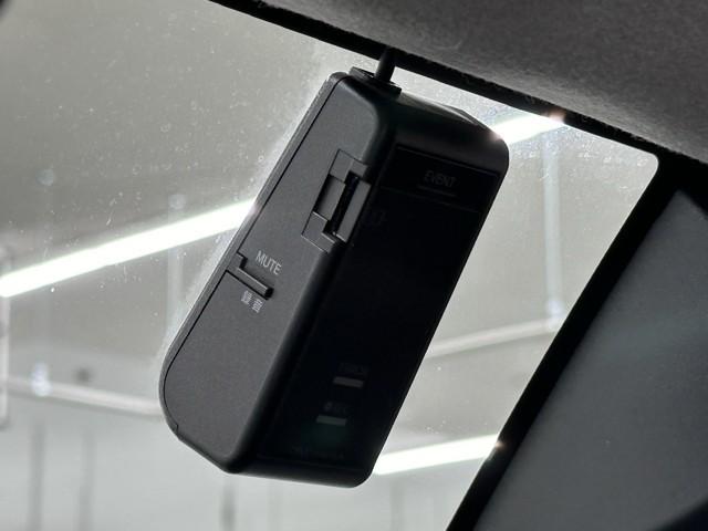 ルーミー G S フルオートエアコン TVナビ オートクルーズ イモビライザー 両電動スライドドア フルセグテレビ ドライブレコーダー DVD再生可 スマキー ETC 横滑り防止装置 記録簿 メモリナビ Wエアバック(12枚目)