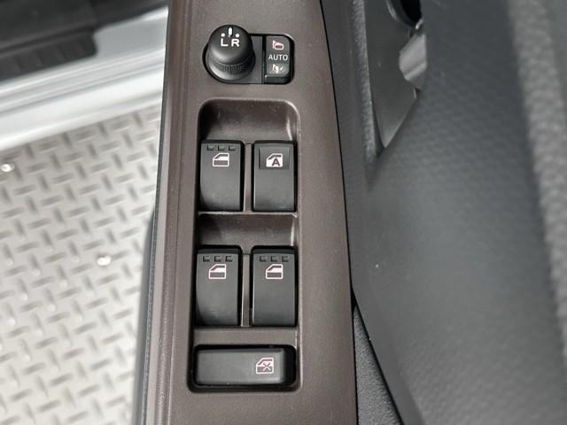 ルーミー G S フルオートエアコン TVナビ オートクルーズ イモビライザー 両電動スライドドア フルセグテレビ ドライブレコーダー DVD再生可 スマキー ETC 横滑り防止装置 記録簿 メモリナビ Wエアバック(15枚目)