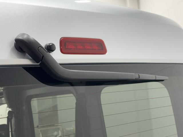 ピクシスバン デラックス 衝突軽減ブレーキ i-stop キーレスエントリー デュアルエアバック エアバッグ 横滑り防止装置 マニュアルエアコン パワーウインドウ パワーステアリング(18枚目)