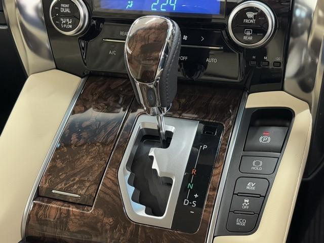 アルファードハイブリッド X 両電動ドア LEDヘッドライト ドラレコ 横滑り防止 ETC2.0車載器 クルコン リアオートエアコン ミュージックプレイヤー接続可 メモリーナビ 4WD DVD再生 3列シート ECOモード(13枚目)