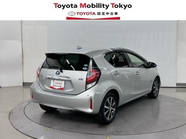 アクア Ｓスタイルブラック　ＡＵＸ端子　ＥＣＯモード　記録簿あり　バックモニタ－　ナビＴＶ　イモビライザー　スマートキープッシュスタート　アルミホイール　ＥＴＣ付き　Ｗエアバッグ　キーフリ　メモリーナビゲーション　１セグ　ＡＢＳ（3枚目）