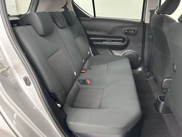 アクア Ｓスタイルブラック　ＡＵＸ端子　ＥＣＯモード　記録簿あり　バックモニタ－　ナビＴＶ　イモビライザー　スマートキープッシュスタート　アルミホイール　ＥＴＣ付き　Ｗエアバッグ　キーフリ　メモリーナビゲーション　１セグ　ＡＢＳ（18枚目）