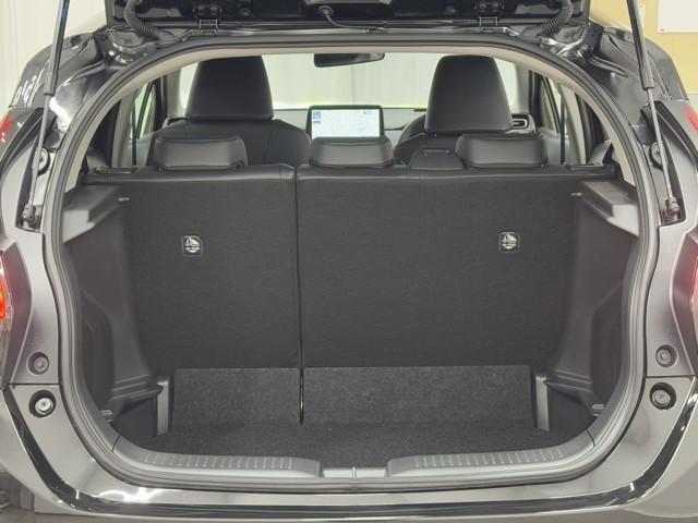 アクア Z パノラミックモニター LEDヘッドライト スマートキー 100V電源 イモビライザー アルミホイール オートクルーズコントロール 点検記録簿 フルセグTV ナビ&TV カーテンエアバッグ ETC(17枚目)