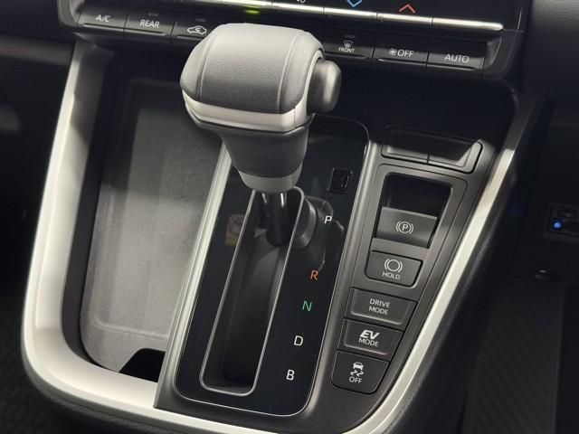 ノア ハイブリッドS-G 両電動ドア 衝突回避ブレーキ ダブルエアコン イモビ クルコン バックガイドモニター 横滑り防止装置 LEDヘッドライト ドライブレコーダー キーレス スマートキー 3列シート アイドリングストップ(11枚目)