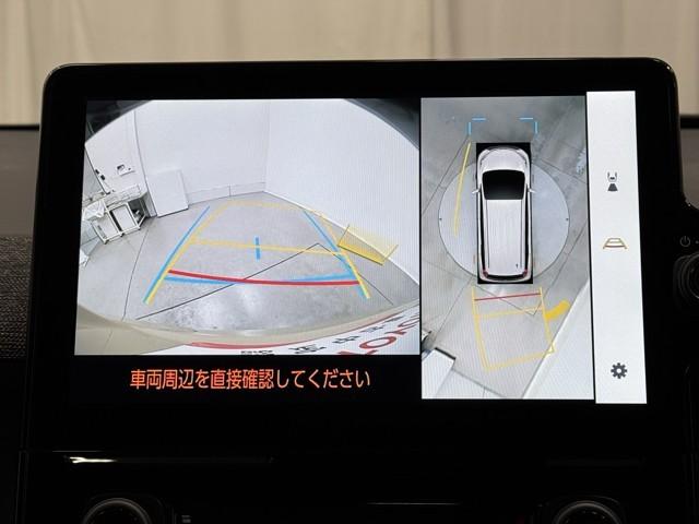 �p�m���~�b�N�r���[���j�^�[�V�X�e�����t���Ă���̂ŎԂ̏ォ�猩���f�����m�F�ł��܂���B�@��ڂŎԗ����ӂ̏����m�F�ł��܂����A���ڈ��S�����m�F�������B