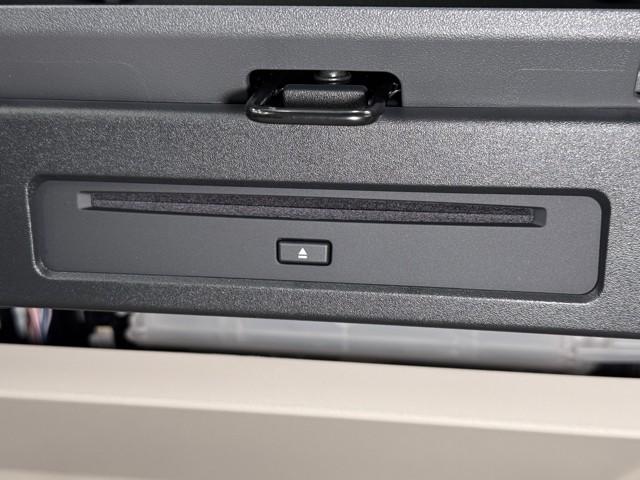 �g���Ղ��b�c���Đ��ł���X�e���I�͉������ǍD�ł��I�@�����Ԃ̃h���C�u�����C�ɓ���̉��y���L��Ίy�����h���C�u�ł����Ⴂ�܂��ˁB�@�ł��A���S�ׂ̈ɂ����ʂ͍T���߂ɁB