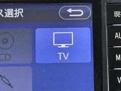 ＴＶが見れるチューナーを装備しています。　新しい車でも付いていないことで、ＴＶが見れない事も多々あるので要チェックです。 6