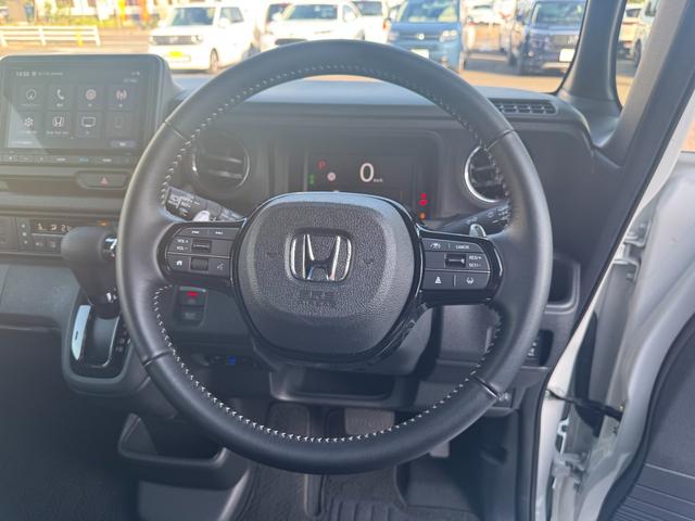 N-BOXカスタム ターボコーディネートスタイル オートクルーズ フルセグ対応 W電動ドア シートヒータ LED ESC リアカメラ ETC 整備記録簿 ソナー ベンチシート アイドリングストップ エアコン ドラレコ USB 両側電動ドア Rカメラ(13枚目)