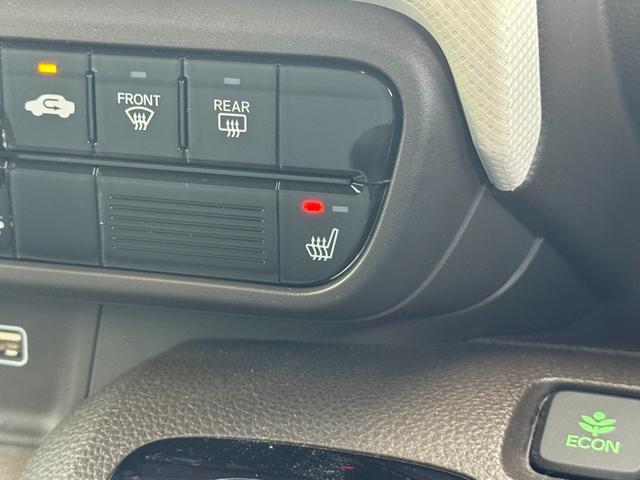 N-WGN Lホンダセンシング ETC装備 Bモニタ 誤発進抑制 LEDランプ シートヒータ 横滑り防止機能 USBポート パーキングセンサー セキュリティアラーム キーフリー スマートキー クルーズコントロール(11枚目)