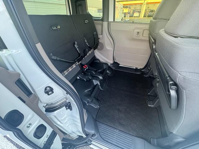 N-BOXジョイ ベースグレード 踏み間違い防止装置 Bカメラ 横滑り防止機能 LEDランプ 点検記録簿 クルーズコントロール パワーウィンドウ 前席シートヒーター スマートキー フルセグTV 両側電動ドア キーレス(7枚目)