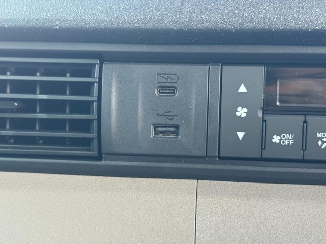 N-BOXジョイ ベースグレード 踏み間違い防止装置 Bカメラ 横滑り防止機能 LEDランプ 点検記録簿 クルーズコントロール パワーウィンドウ 前席シートヒーター スマートキー フルセグTV 両側電動ドア キーレス(19枚目)