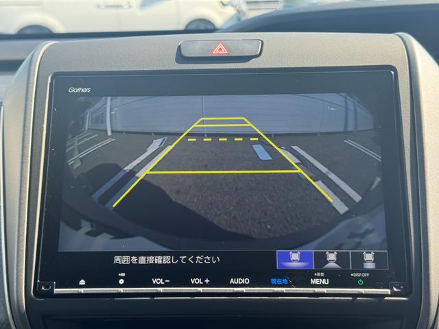 フリード＋ Ｇ・ホンダセンシング　プリクラッシュ　Ｂモニター　両側オートスライドドア　パワーウインド　スマートキー　両席エアバック　ＰＳ　フルセグ　アイドリングＳ　盗難警報装置　クルコン　横滑り防止機能　ＤＶＤ（3枚目）