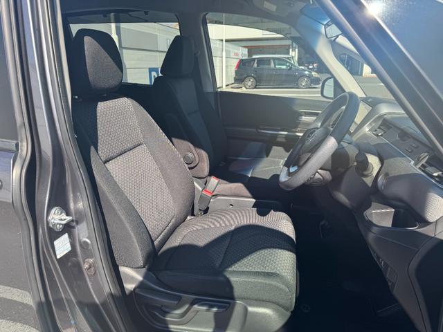 フリード＋ Ｇ・ホンダセンシング　プリクラッシュ　Ｂモニター　両側オートスライドドア　パワーウインド　スマートキー　両席エアバック　ＰＳ　フルセグ　アイドリングＳ　盗難警報装置　クルコン　横滑り防止機能　ＤＶＤ（5枚目）