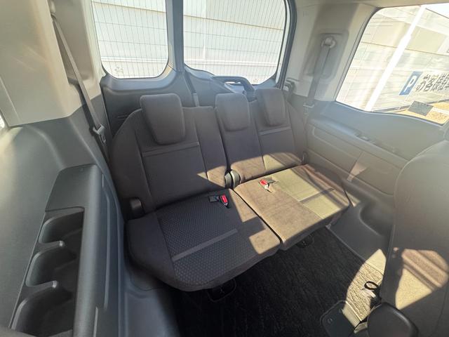 ステップワゴンスパーダ スパーダホンダセンシング　盗難防止　助手席エアバッグ　フロントカメラ　Ｗパワスラ　記録簿有　地デジ　サイドエアバッグ　ベンチシート　ＬＥＤライト　横滑り防止システム　オートエアコン　リアカメラ（7枚目）