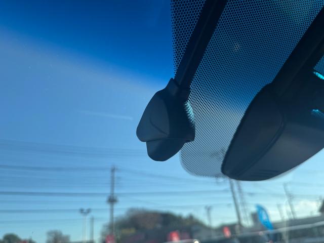 ステップワゴンスパーダ スパーダホンダセンシング　盗難防止　助手席エアバッグ　フロントカメラ　Ｗパワスラ　記録簿有　地デジ　サイドエアバッグ　ベンチシート　ＬＥＤライト　横滑り防止システム　オートエアコン　リアカメラ（18枚目）