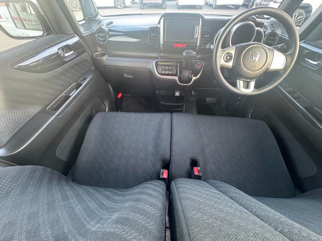 N-BOXカスタム GSSパッケージ 両側パワ-スライドドア LEDランプ TVナビ 整備記録簿 スマ-トキ- Bカメ ETC付き エアコン ESC A-STOP 盗難防止システム パワーウィンドウ DVD ABS(4枚目)