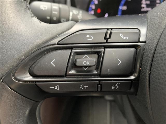 Z トヨタセーフティセンス レーダークルーズコントロール 純正ディスプレイオーディオ BT パノラミックビューモニター 革巻きステアリング ステアリングスイッチ ハーフレザーシート シートヒーター(10枚目)