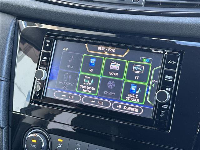 エクストレイル ２０Ｓ　純正７インチナビ／Ｂｌｕｅｔｏｏｔｈ／ＣＤ／ＤＶＤ／ＥＴＣ／４ＷＤ／リモコンキー／バックカメラ／オートライト／純正フロアマット／合皮シート／フルフラットシート／リアウウィンドウ曇り止め／純正１７ＳＷ／（6枚目）