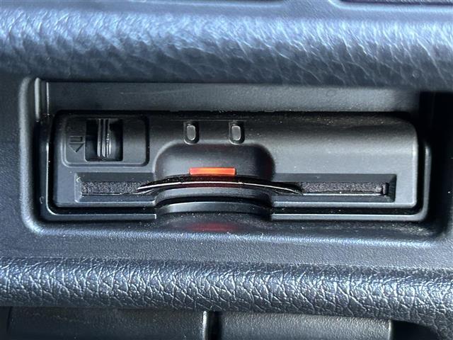 エクストレイル ２０Ｓ　純正７インチナビ／Ｂｌｕｅｔｏｏｔｈ／ＣＤ／ＤＶＤ／ＥＴＣ／４ＷＤ／リモコンキー／バックカメラ／オートライト／純正フロアマット／合皮シート／フルフラットシート／リアウウィンドウ曇り止め／純正１７ＳＷ／（8枚目）