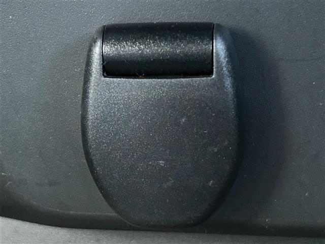 エクストレイル ２０Ｓ　純正７インチナビ／Ｂｌｕｅｔｏｏｔｈ／ＣＤ／ＤＶＤ／ＥＴＣ／４ＷＤ／リモコンキー／バックカメラ／オートライト／純正フロアマット／合皮シート／フルフラットシート／リアウウィンドウ曇り止め／純正１７ＳＷ／（9枚目）