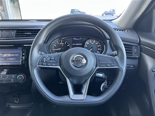 エクストレイル ２０Ｓ　純正７インチナビ／Ｂｌｕｅｔｏｏｔｈ／ＣＤ／ＤＶＤ／ＥＴＣ／４ＷＤ／リモコンキー／バックカメラ／オートライト／純正フロアマット／合皮シート／フルフラットシート／リアウウィンドウ曇り止め／純正１７ＳＷ／（11枚目）