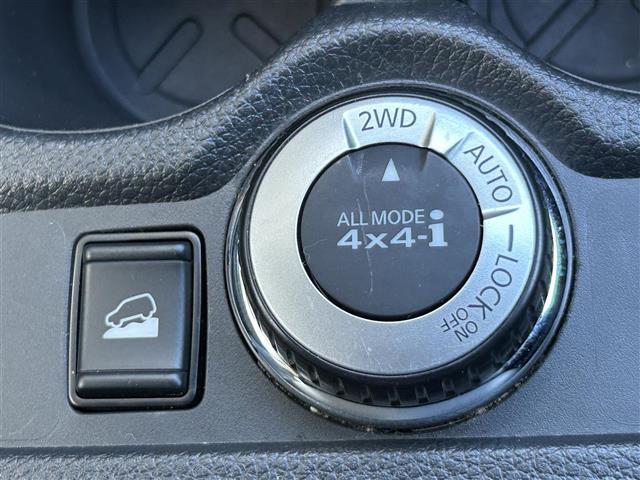エクストレイル ２０Ｓ　純正７インチナビ／Ｂｌｕｅｔｏｏｔｈ／ＣＤ／ＤＶＤ／ＥＴＣ／４ＷＤ／リモコンキー／バックカメラ／オートライト／純正フロアマット／合皮シート／フルフラットシート／リアウウィンドウ曇り止め／純正１７ＳＷ／（18枚目）