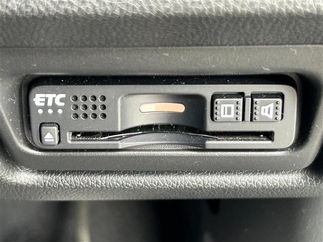 ステップワゴンスパーダ スパーダ　ホンダセンシング　８人乗り／純正１０型ナビ／バックカメラ／Ｂｌｕｅｔｏｏｔｈ／ＣＤ／ＤＶＤ／ＦＭ／ＡＭ／純正後席モニター／両側電動スライドドア／ＥＴＣ／追従クルコン後席オートエアコン／ＬＥＤヘッドライト／純正１６ＡＷ／（8枚目）