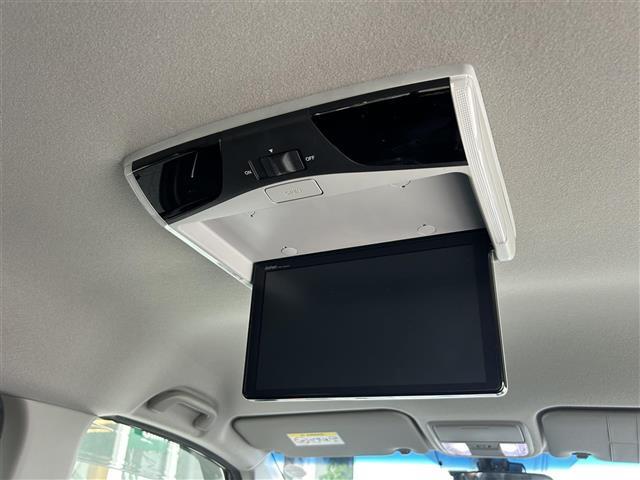 ステップワゴンスパーダ スパーダ　ホンダセンシング　８人乗り／純正１０型ナビ／バックカメラ／Ｂｌｕｅｔｏｏｔｈ／ＣＤ／ＤＶＤ／ＦＭ／ＡＭ／純正後席モニター／両側電動スライドドア／ＥＴＣ／追従クルコン後席オートエアコン／ＬＥＤヘッドライト／純正１６ＡＷ／（9枚目）