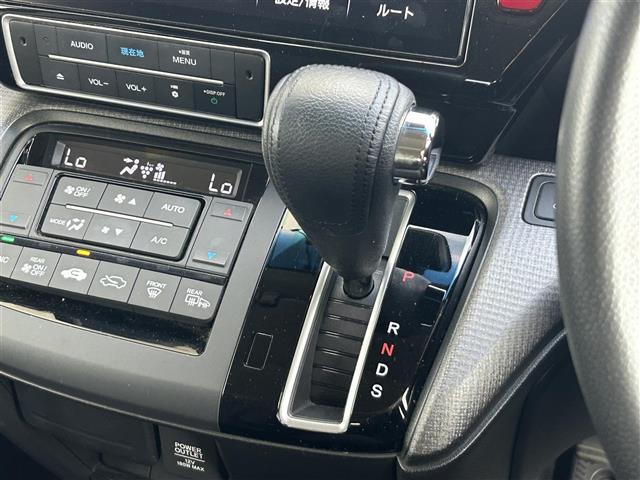 ステップワゴンスパーダ スパーダ　ホンダセンシング　８人乗り／純正１０型ナビ／バックカメラ／Ｂｌｕｅｔｏｏｔｈ／ＣＤ／ＤＶＤ／ＦＭ／ＡＭ／純正後席モニター／両側電動スライドドア／ＥＴＣ／追従クルコン後席オートエアコン／ＬＥＤヘッドライト／純正１６ＡＷ／（23枚目）