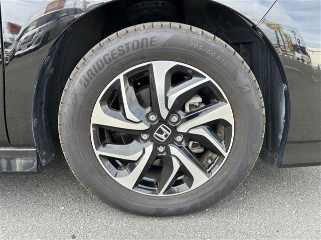 ステップワゴンスパーダ スパーダ　ホンダセンシング　８人乗り／純正１０型ナビ／バックカメラ／Ｂｌｕｅｔｏｏｔｈ／ＣＤ／ＤＶＤ／ＦＭ／ＡＭ／純正後席モニター／両側電動スライドドア／ＥＴＣ／追従クルコン後席オートエアコン／ＬＥＤヘッドライト／純正１６ＡＷ／（42枚目）