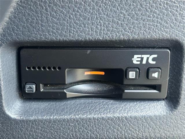 スペーシアカスタム ＸＳターボ　純正８型ナビ／フルセグＴＶ／Ｂｌｕｅｔｏｏｔｈ／ＣＤ／ＤＶＤ／ＵＳＢ／ＥＴＣ／シートヒーターＤ席／オートライト／ドラレコ／プッシュスタートスマートキー／キセノンヘッドライト／エアバッグ／純正１５ＡＷ／（9枚目）