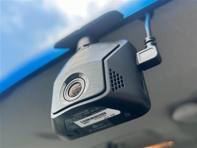 スペーシアカスタム ＸＳターボ　純正８型ナビ／フルセグＴＶ／Ｂｌｕｅｔｏｏｔｈ／ＣＤ／ＤＶＤ／ＵＳＢ／ＥＴＣ／シートヒーターＤ席／オートライト／ドラレコ／プッシュスタートスマートキー／キセノンヘッドライト／エアバッグ／純正１５ＡＷ／（11枚目）