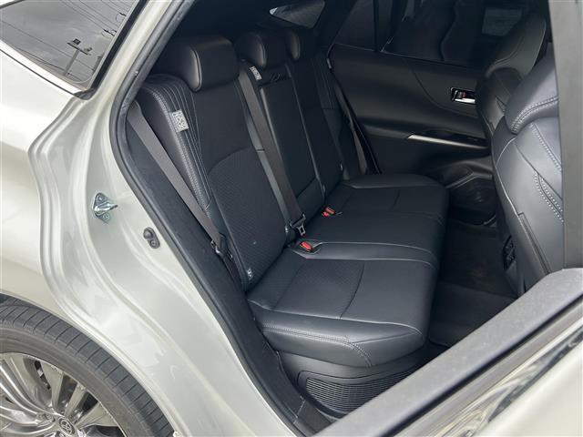 ハリアーハイブリッド Ｚ　レザーパッケージ　純正１２．３型ナビ／Ｂｌｕｅｔｏｏｔｈ／フルセグＴＶ／ＪＢＬサウンド／ＥＴＣ２．０／純正フルエアロ／シートヒーター／デジタルインナーミラー／ガラスルーフ／電動リアゲート／オートハイビーム／純正１９ＡＷ（31枚目）