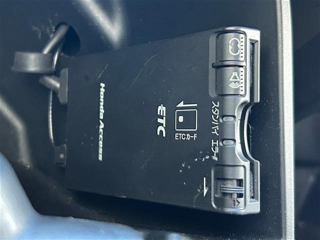 フィットハイブリッド スマートセレクション 社外7型ナビ/CD/DVD/FM/AM/USB/ワンセグTV/バックカメラ/オートライト/ETC車載器/スマートキー/クルーズコントロール/純正フロアマット/エアバッグ/オートエアコン/純正15AW/(7枚目)