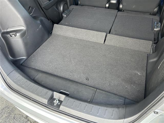 フィットハイブリッド スマートセレクション 社外7型ナビ/CD/DVD/FM/AM/USB/ワンセグTV/バックカメラ/オートライト/ETC車載器/スマートキー/クルーズコントロール/純正フロアマット/エアバッグ/オートエアコン/純正15AW/(30枚目)