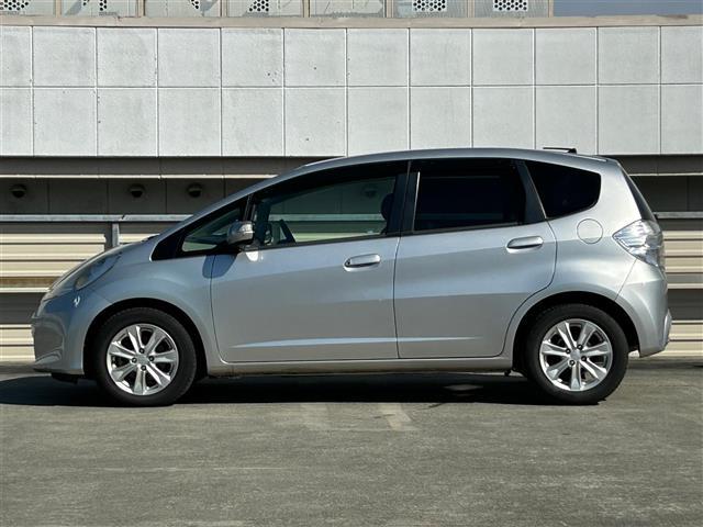 フィットハイブリッド スマートセレクション 社外7型ナビ/CD/DVD/FM/AM/USB/ワンセグTV/バックカメラ/オートライト/ETC車載器/スマートキー/クルーズコントロール/純正フロアマット/エアバッグ/オートエアコン/純正15AW/(37枚目)