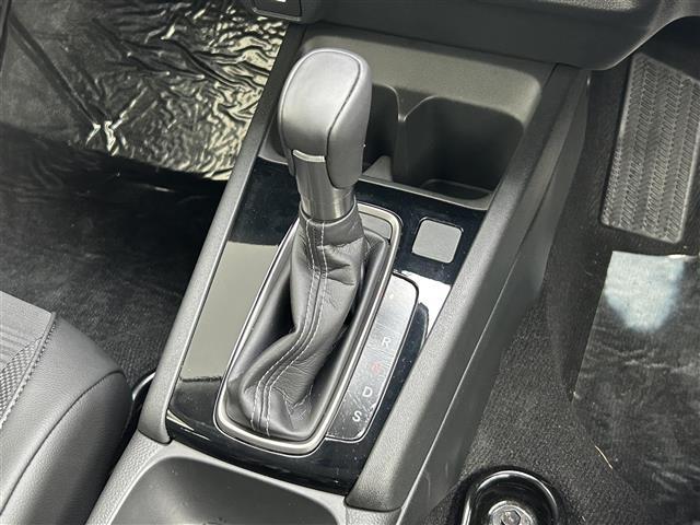 ＷＲ－Ｖ Ｚ　ブラックスタイル　登録済未使用車／ホンダセンシング／追従クルコン／純正ＬＥＤヘッドライト／オートライト／オートハイビーム／横滑り防止装置／衝突被害軽減／レーンキープアシスト／プッシュスタート／スマートキー／純正１７ＡＷ（9枚目）