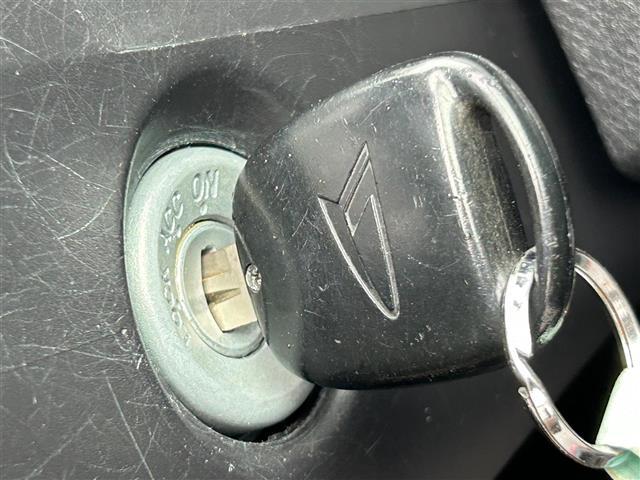 ミラジーノ Ｘ　社外７インチナビ／ＣＤ／ＤＶＤ／ＦＭ／ＡＭ／ＳＤ／ＡＵＸ／ＳＤナビ／フルセグＴＶ／バックカメラ／オートエアコン／エアバッグＷ／純正フロアマット／フルフラット／電動格納ミラー／スペアタイヤ／純正１３ＳＷ（7枚目）