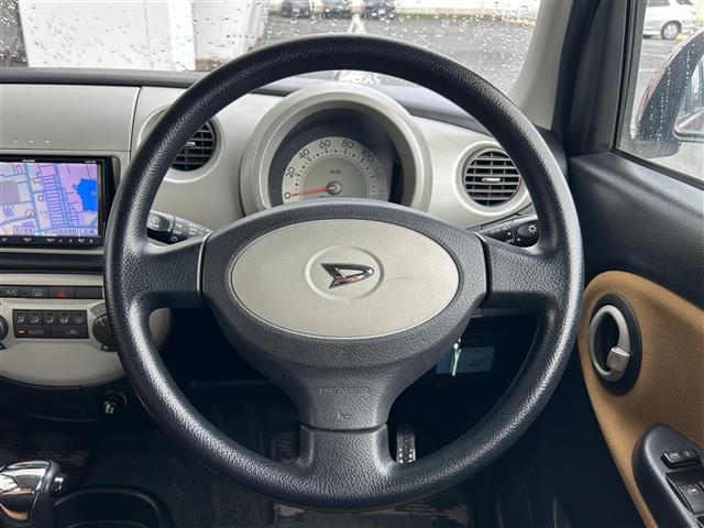 ミラジーノ Ｘ　社外７インチナビ／ＣＤ／ＤＶＤ／ＦＭ／ＡＭ／ＳＤ／ＡＵＸ／ＳＤナビ／フルセグＴＶ／バックカメラ／オートエアコン／エアバッグＷ／純正フロアマット／フルフラット／電動格納ミラー／スペアタイヤ／純正１３ＳＷ（10枚目）