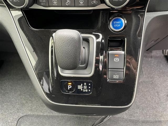 セレナ e-パワー ハイウェイスターV メモリーナビ ETC バックカメラ 両側電動スライドドア 3列シート フルセグ 全周囲カメラ シートヒーター オートクルーズコントロール DVD再生 衝突防止システム LEDヘッドランプ スマートキー(13枚目)