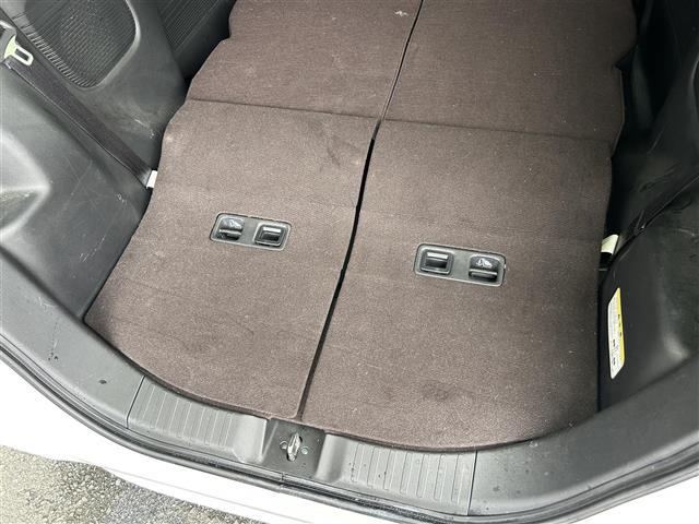 N-BOXカスタム G・Lホンダセンシング 社外7型ナビ/DVD/SD/Bluetooth/USB/フルセグTV/スマートキー/クルーズコントロール/片側電動スライド/純正フロアマット/LEDライト/オートライト/オートハイビーム/純正14AW(31枚目)