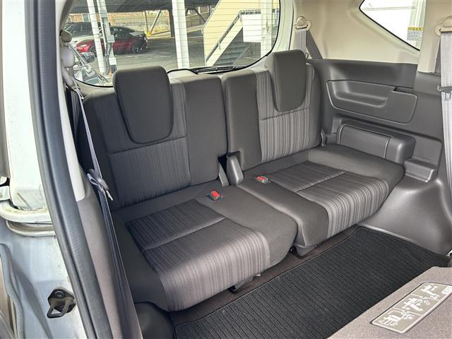 フリード G・ホンダセンシング 社外7インチナビ/Bluetooth/CD/DVD/ホンダセンシング/クルーズコントロール/ETC/両側パワースライドドア/レーンキープアシスト/3列シート/チップアップシート/ドラレコ/純正15AW(27枚目)